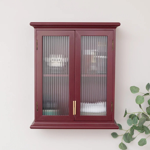 Mulberry red reeded glass wall - glass,